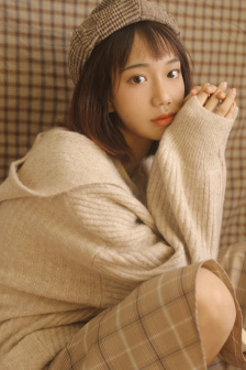 沙发上小泬12P